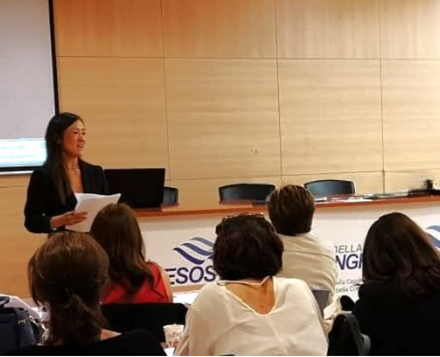 Profesora Noriko Abe en ponencia de lengua japonesa